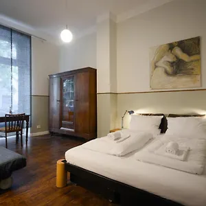 Altbauwohnung Mit 3 Bädern , Berlin Deutschland